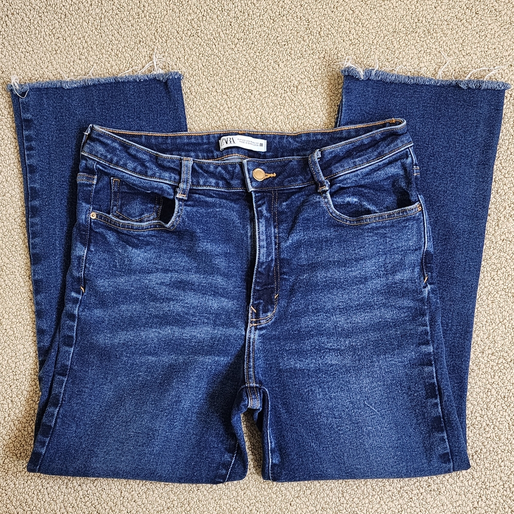 Zara Jeans Cropped Blue Denim Size 10 Raw Hem